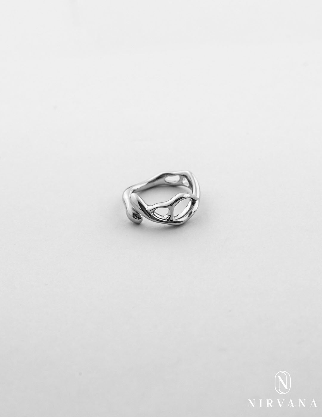 Anillo minimalista de plata esterlina