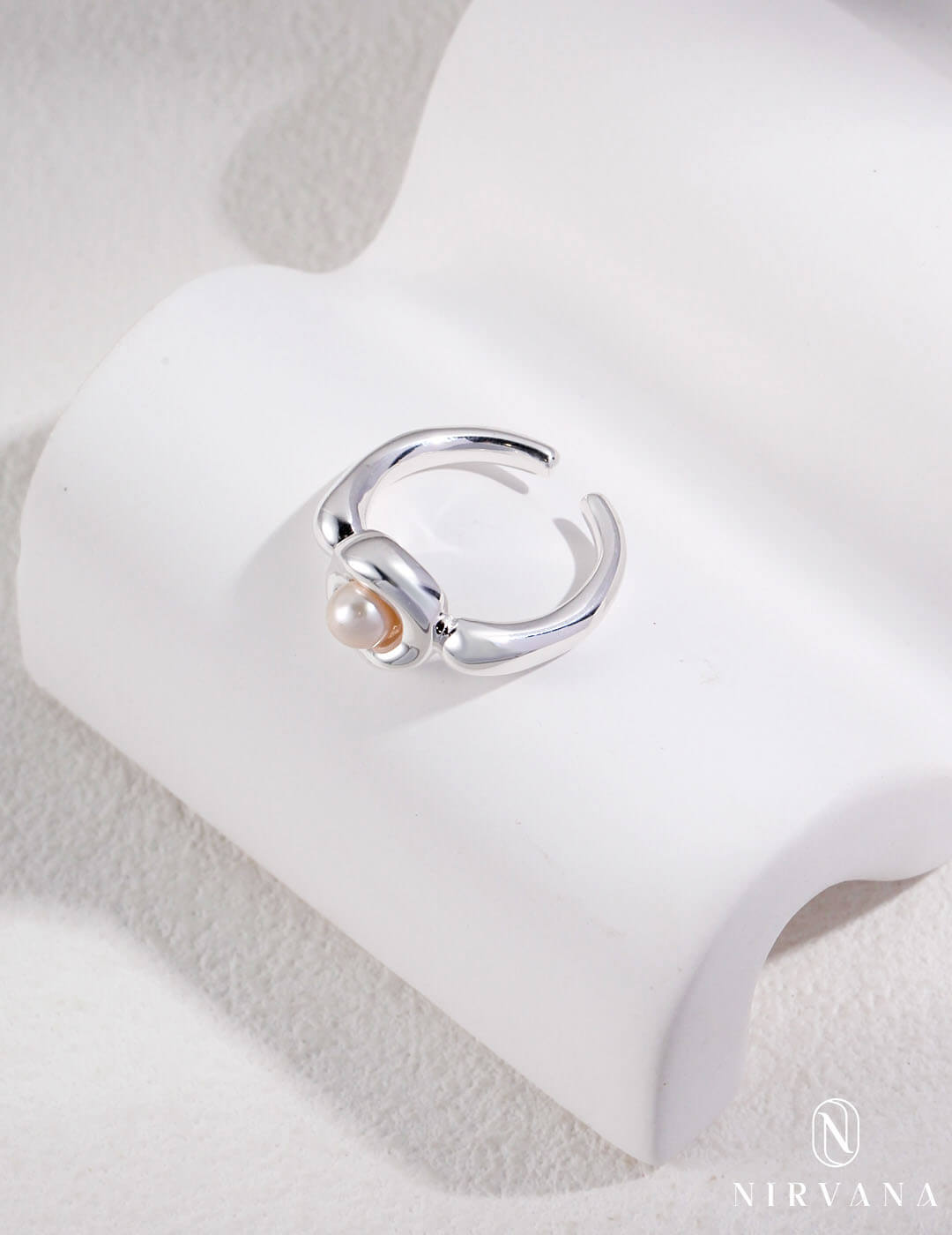 Minimalist Natural Pearl Ring